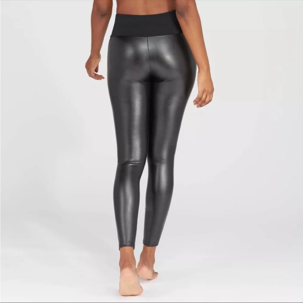 Assets by Spanx leggings